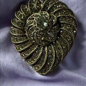 Elegant Gold-Toned Brooch